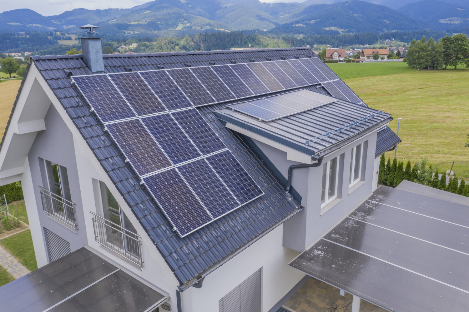 ahorrar luz con placas solares